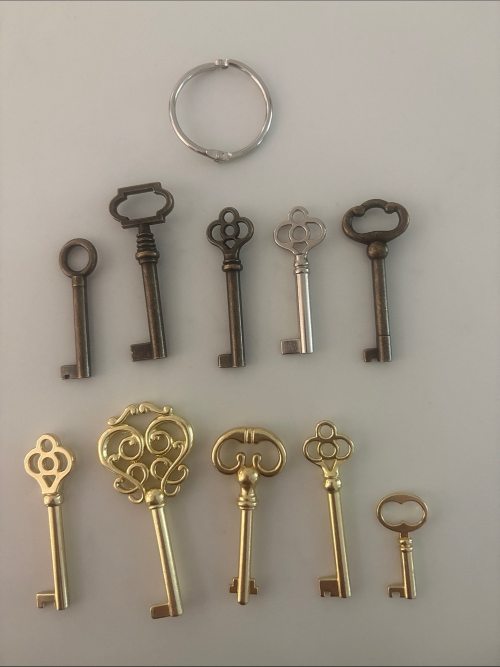 10 Skeleton Keys and Ring